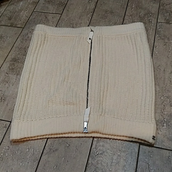 lululemon athletica Accessories - LULULEMON Cream Knit Falling Freely Neck Warmer lululemon athletica Accessories - LULULEMON Cream Knit Falling Freely Neck Warmer